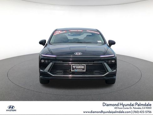 Used 2025 Hyundai Sonata SEL FWD image 2