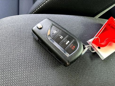 Used 2023 Toyota Corolla LE image 32