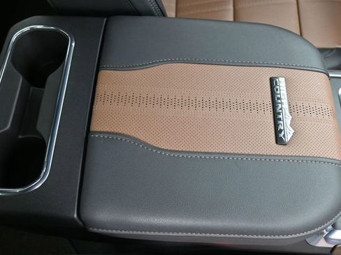 Used 2024 Chevrolet Silverado 2500 High Country w/ Technology Package image 39