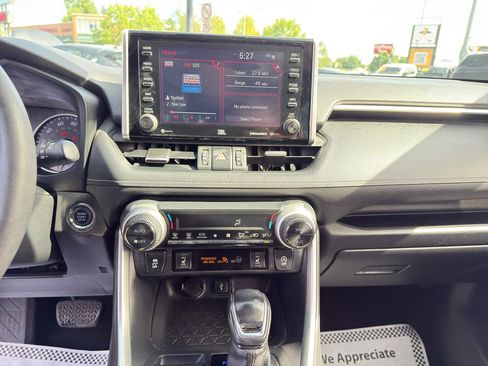 Used 2021 Toyota RAV4 XLE Premium AWD/4WD image 23