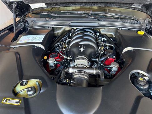 Used 2010 Maserati GranTurismo Convertible image 43