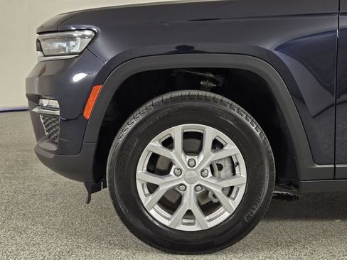 Used 2023 Jeep Grand Cherokee Limited AWD/4WD image 8