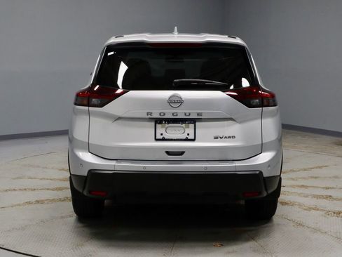 Certified 2024 Nissan Rogue SV image 10