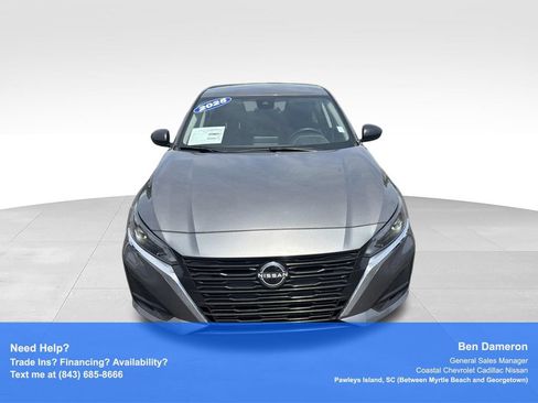 Used 2025 Nissan Altima 2.5 SV FWD image 12