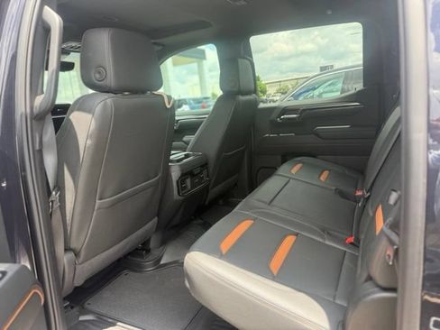 Used 2025 GMC Sierra 1500 AT4 w/ AT4 Premium Package AWD/4WD image 3
