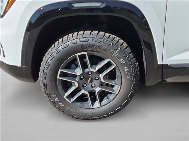 New 2027 GMC Terrain AT4 w/ Convenience Package III AWD/4WD image 10