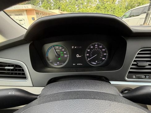 Used 2016 Hyundai Sonata SE FWD image 23