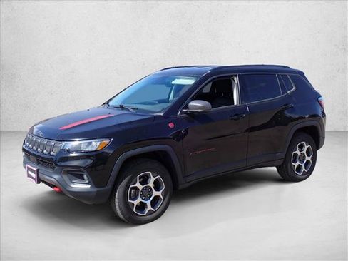 Used 2022 Jeep Compass Trailhawk AWD/4WD image 6