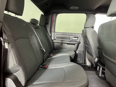 Used 2024 RAM 2500 Big Horn w/ Sport Appearance Package image 28