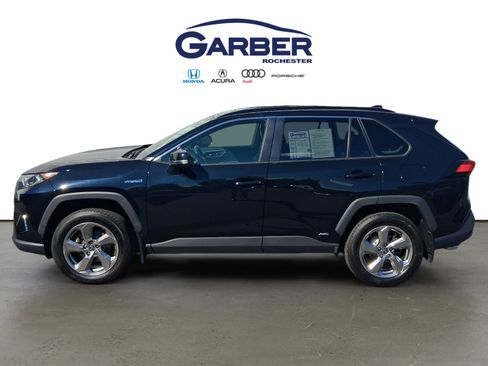 Used 2021 Toyota RAV4 XLE Premium AWD/4WD image 2