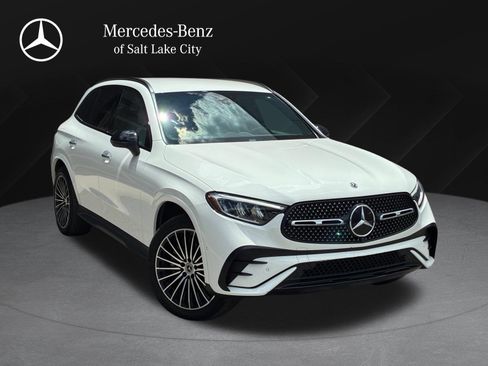 Used 2023 Mercedes-Benz GLC 300 4MATIC image 1