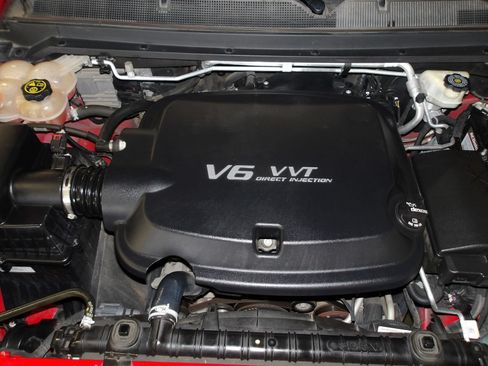 Used 2017 Chevrolet Colorado LT AWD/4WD image 21