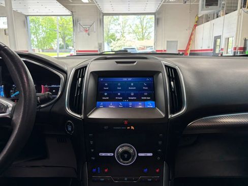 Used 2020 Ford Edge Titanium w/ Equipment Group 301A AWD/4WD image 41