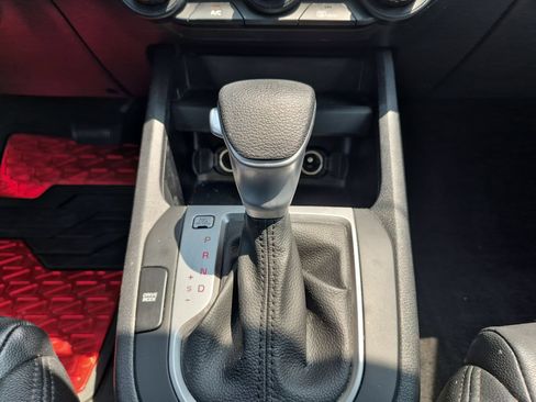 Used 2020 Kia Forte LXS FWD image 19