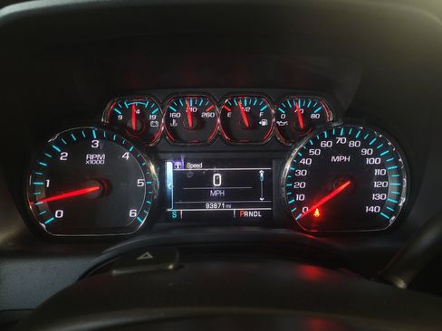 Used 2018 GMC Sierra 1500 SLE w/ SLE Value Package AWD/4WD image 23