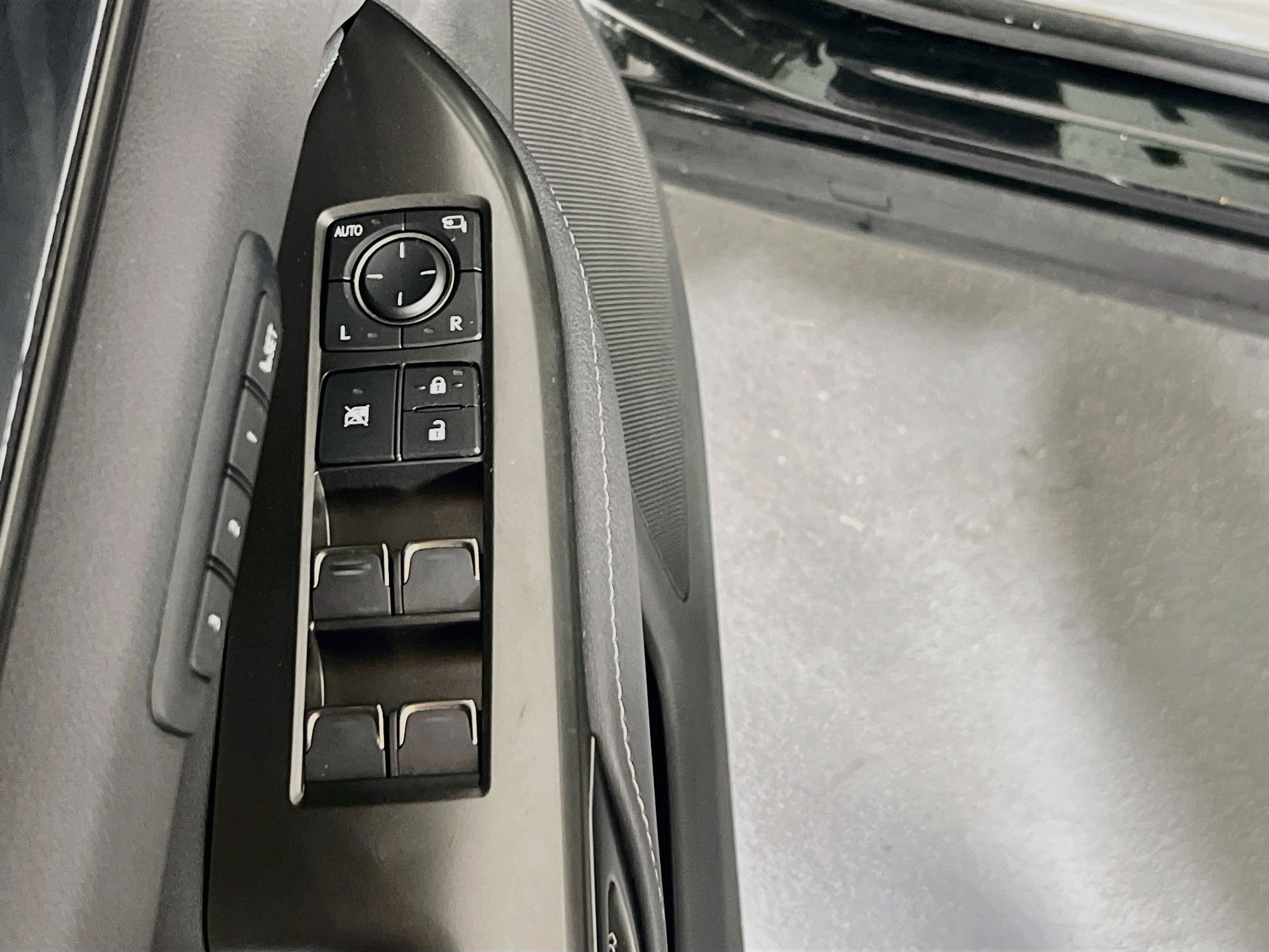 Used 2023 Lexus NX 350 AWD image 17
