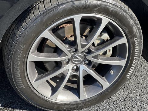 Used 2015 Acura TLX V6 image 4