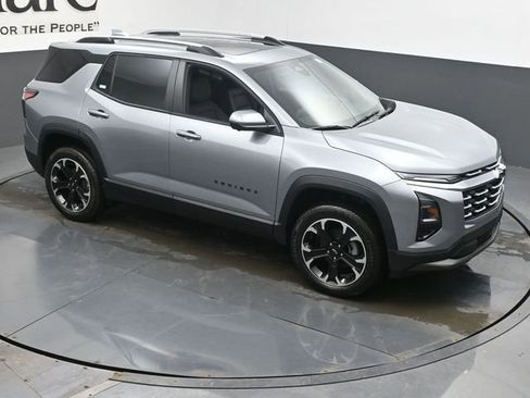 New 2026 Chevrolet Equinox LT w/ Convenience Package II image 16