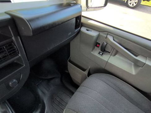 Used 2023 Chevrolet Express 2500 w/ Driver Convenience Package RWD image 17