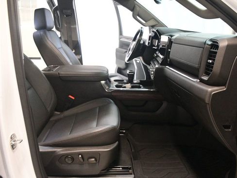 Used 2023 GMC Sierra 1500 SLT w/ SLT Premium Package image 30