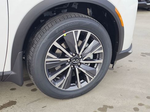 New 2026 INFINITI QX60 Luxe w/ Cargo Package image 17