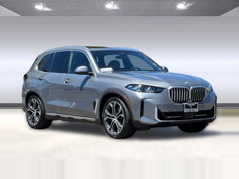 Used 2026 BMW X5 xDrive50e w/ Climate Comfort Package AWD/4WD image 7
