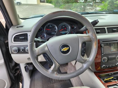 Used 2011 Chevrolet Suburban LTZ image 18