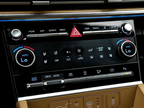 Used 2024 Hyundai Santa Fe Limited image 27