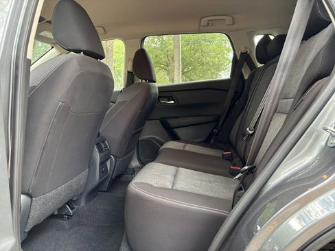 Used 2025 Nissan Rogue SV FWD image 27