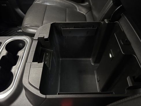 Used 2020 Chevrolet Silverado 1500 LTZ image 18