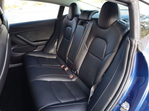 Used 2018 Tesla Model 3 Long Range image 19