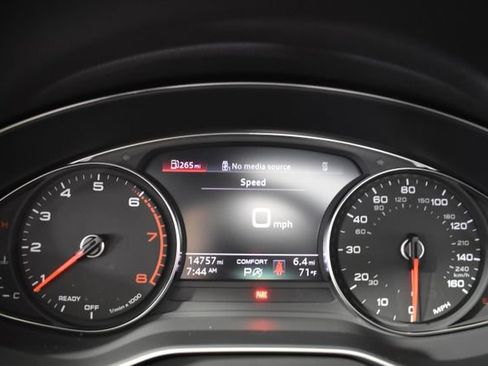Used 2024 Audi Q5 2.0T Premium w/ Convenience Package AWD/4WD image 25