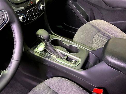 Used 2024 Chevrolet Equinox LT image 17