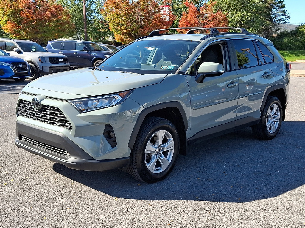 Used 2021 Toyota RAV4 XLE w/ Convenience Package AWD/4WD image 5