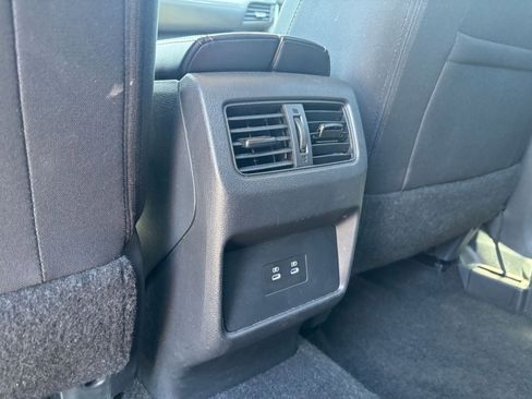 Used 2025 Nissan Rogue SV FWD image 24