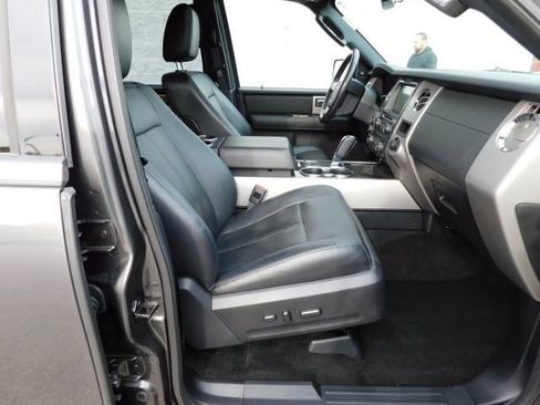Used 2017 Ford Expedition Limited w/ Equipment Group 301A AWD/4WD image 21