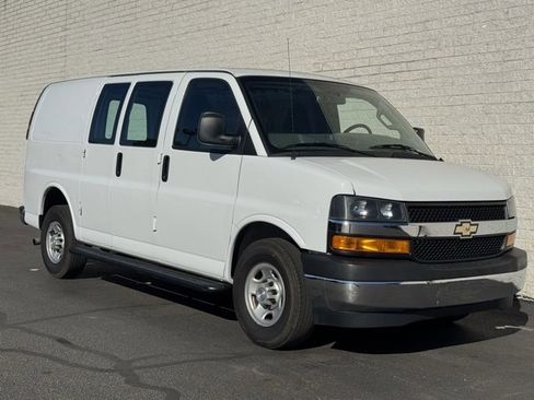 Used 2019 Chevrolet Express 2500 w/ Driver Convenience Package image 3