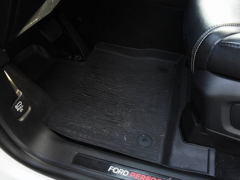 Used 2022 Ford Explorer ST image 17