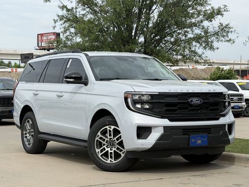 New 2026 Ford Expedition Active RWD image 1