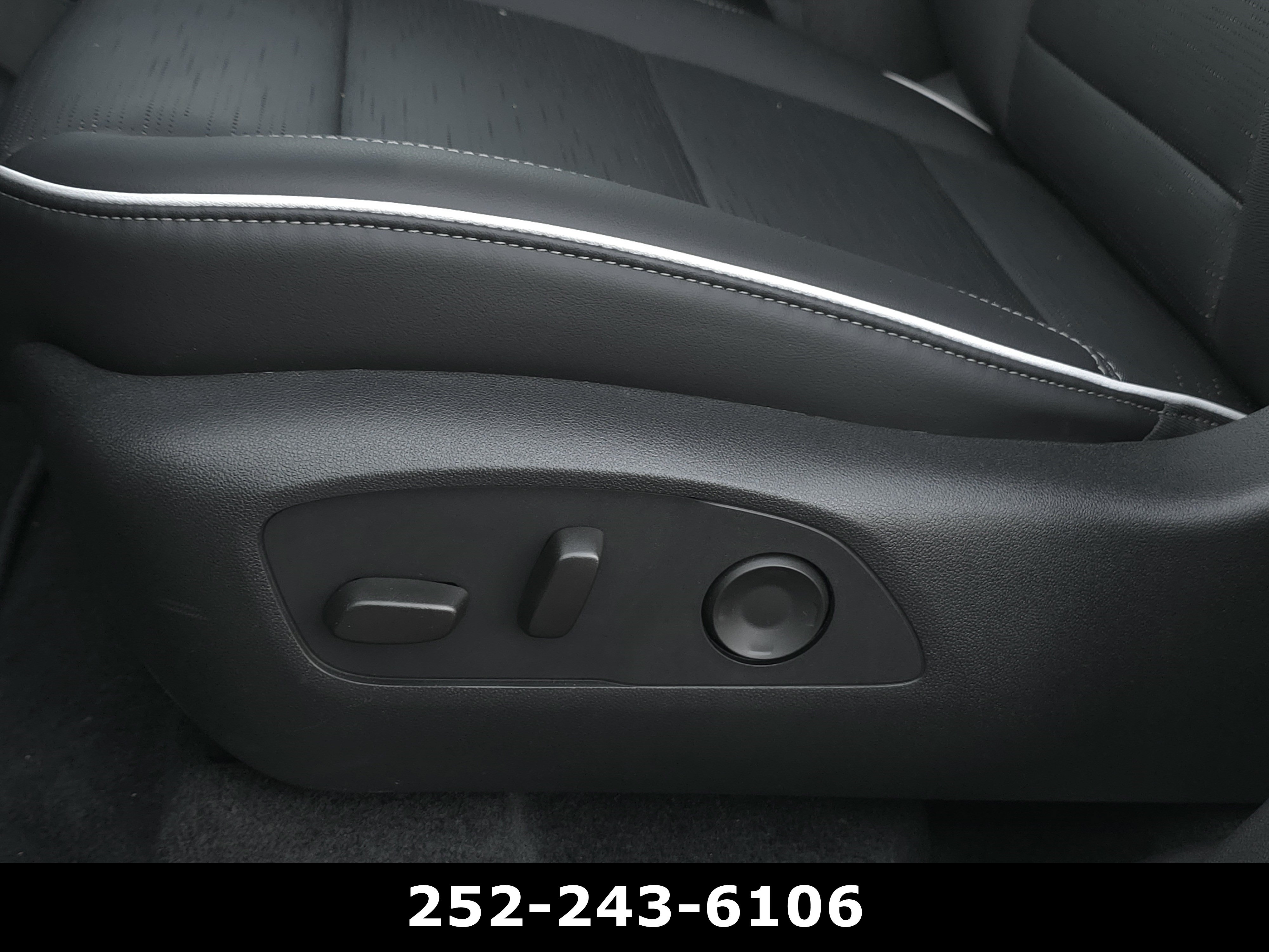 Used 2026 Buick Enclave Sport Touring w/ Super Cruise Package FWD image 11