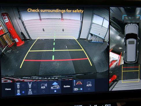 Certified 2025 Toyota Sequoia Limited w/ Tow Technology Package AWD/4WD image 18