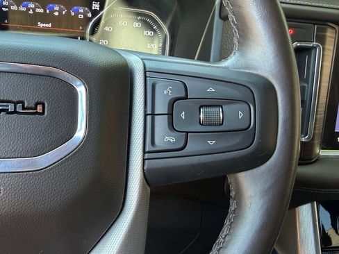 Used 2021 GMC Yukon Denali w/ Denali Premium Package AWD/4WD image 32