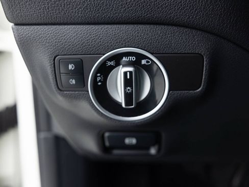 Used 2015 Mercedes-Benz GLA 250 4MATIC image 36