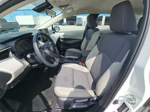 Used 2024 Toyota Corolla LE FWD image 7