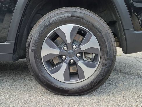 Used 2023 Jeep Grand Cherokee 4WD 4xe image 30