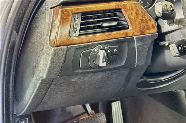 Used 2010 BMW 335i Sedan RWD image 10