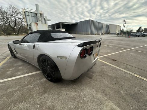 Used 2007 Chevrolet Corvette Convertible w/ Preferred Equipment Group image 3