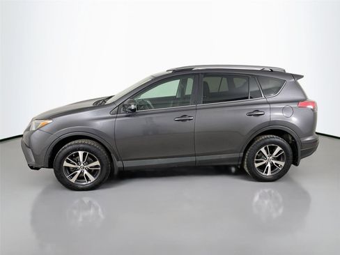 Used 2017 Toyota RAV4 XLE image 4