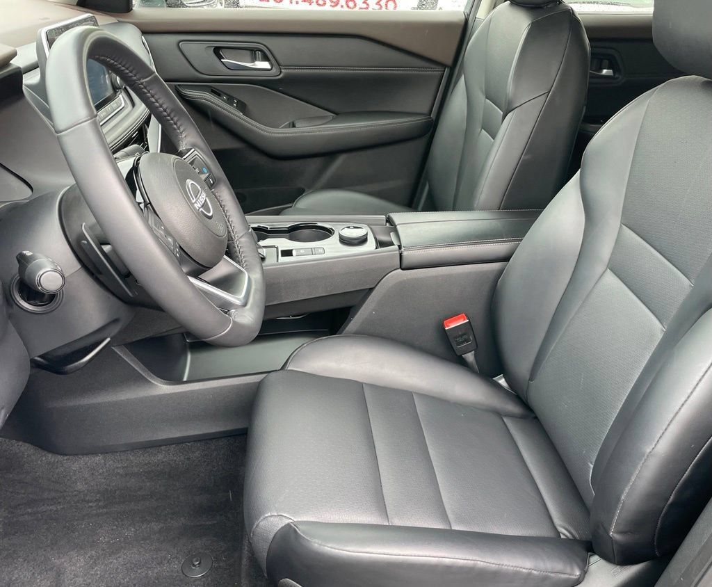 Certified 2023 Nissan Rogue SV w/ SV Premium B Package AWD/4WD image 7