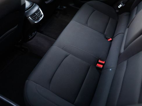 Used 2018 Chevrolet Malibu LT w/ Redline Edition image 13